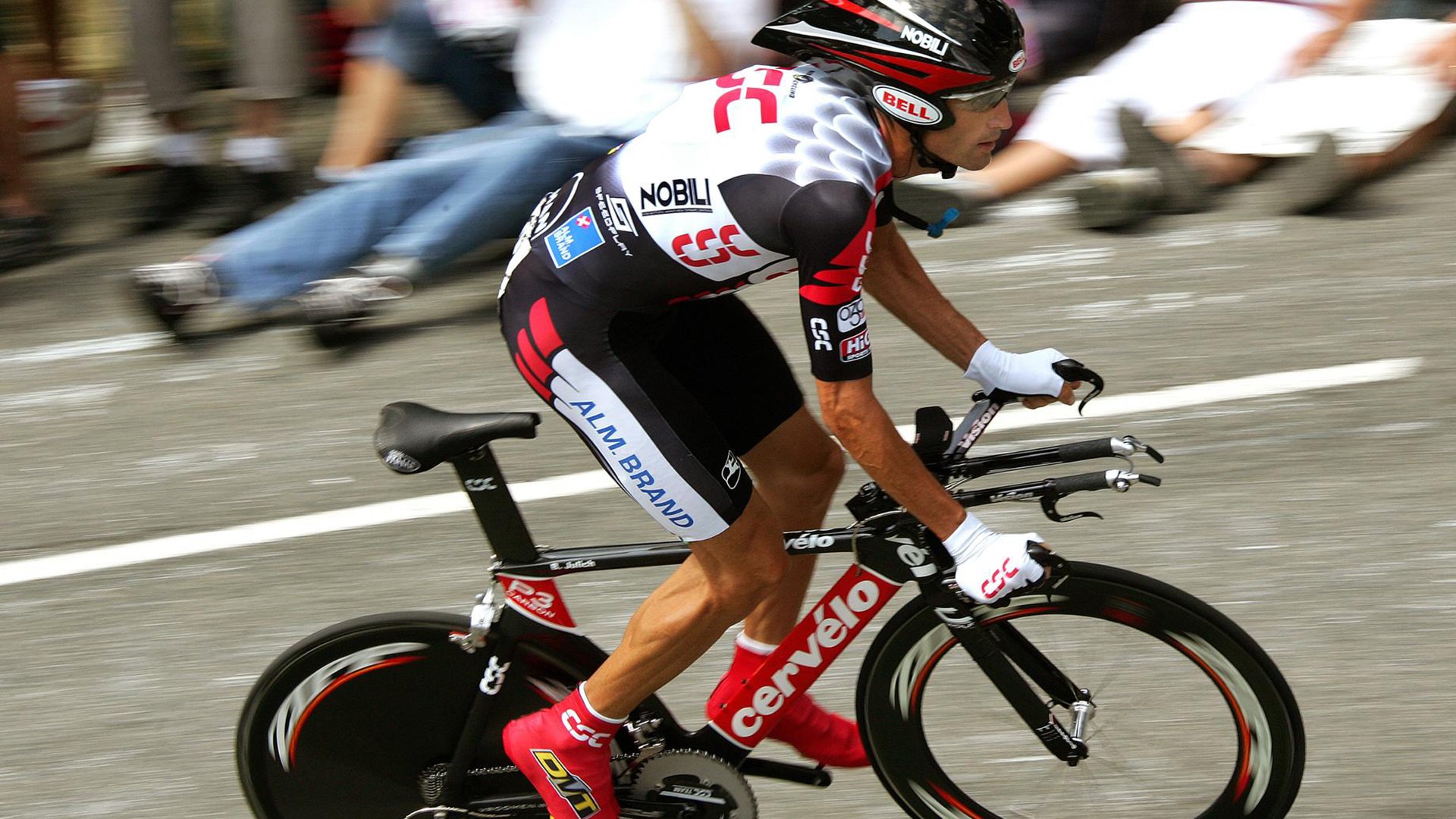 换人策略灵活,关键时刻屡建奇功,新的换人规则